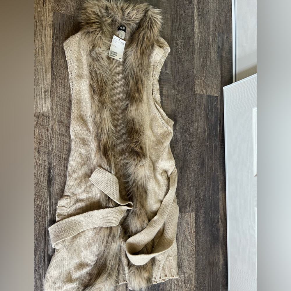 Sweater vest, size M